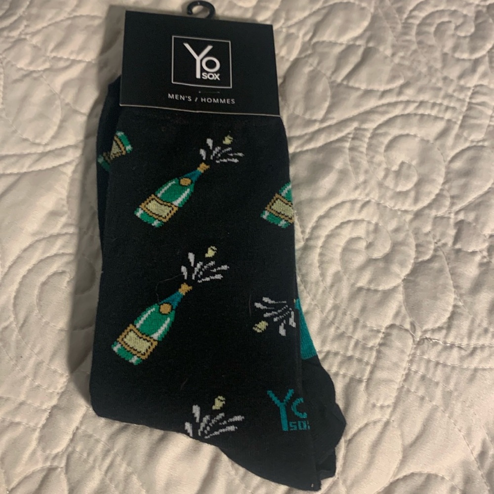 men's champagne socks NWT